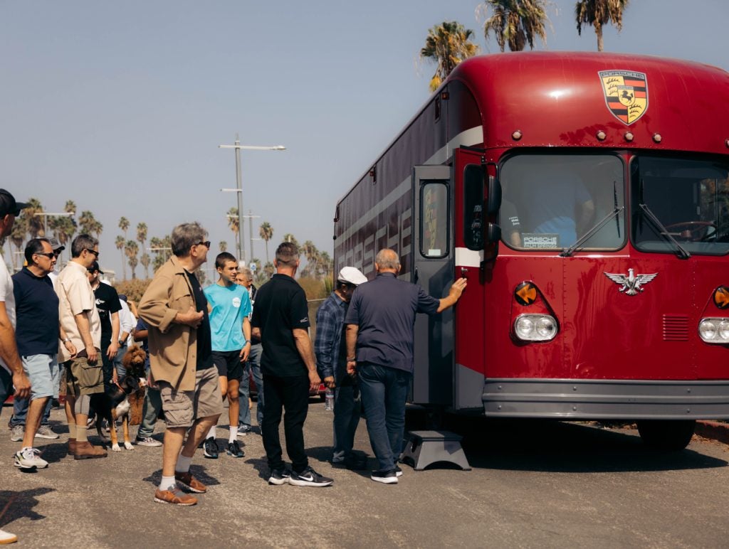 Porsche Luft 8 visitor bus