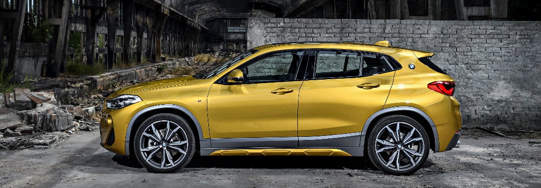 2018-BMW-X2-in-Abandoned-Building_o