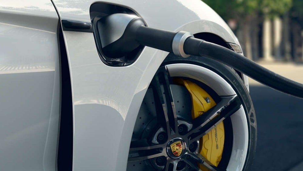2022 porsche taycan charger