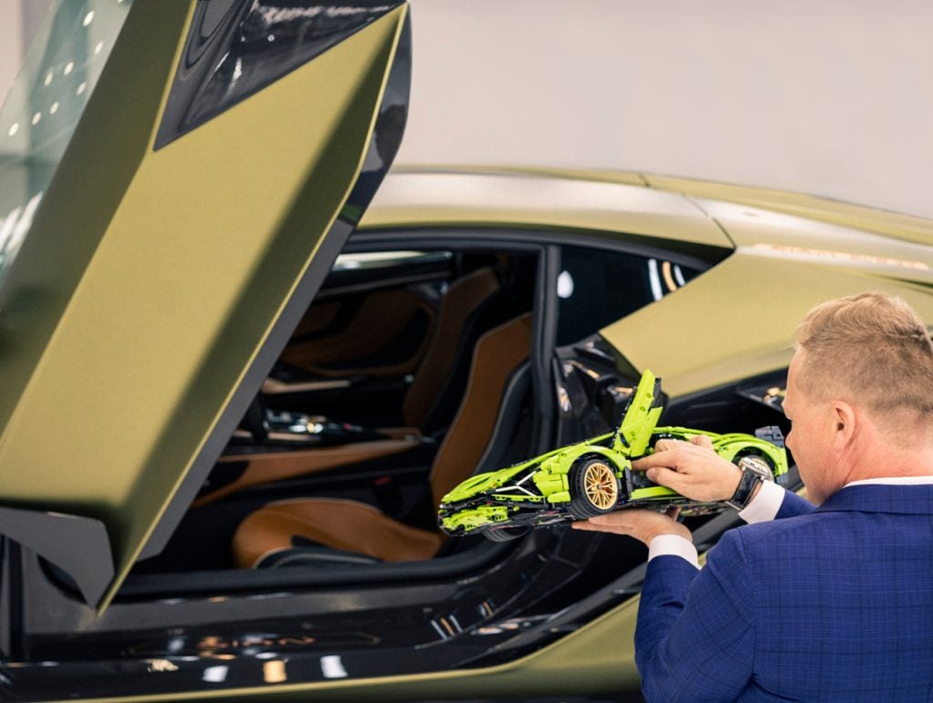 Lamborghini FKP 37 Lego