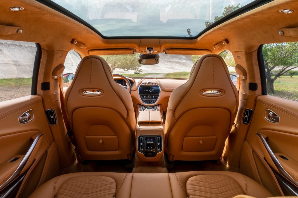 Aston_Martin_DBX12-jpg