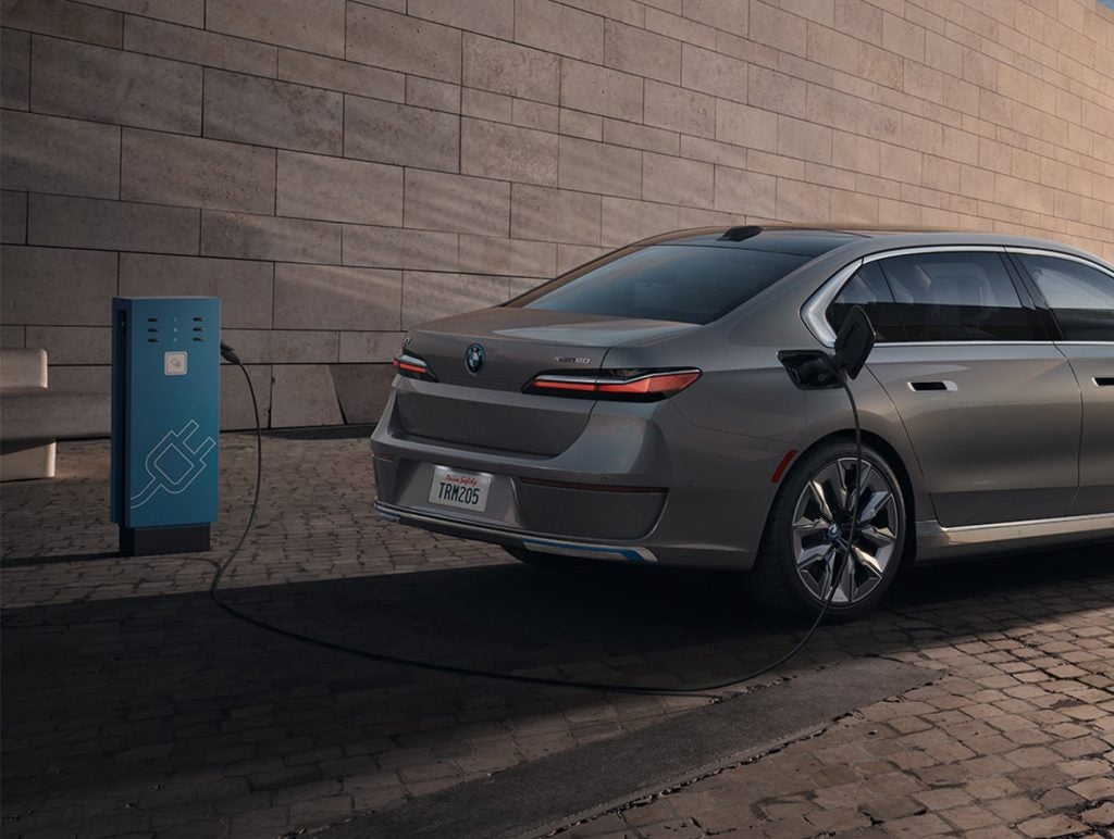 BMW i7's Electrical system