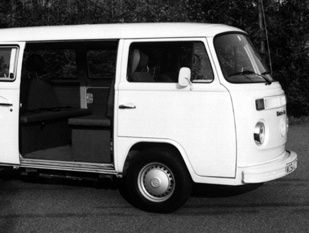 004_TheEleckro-Bus