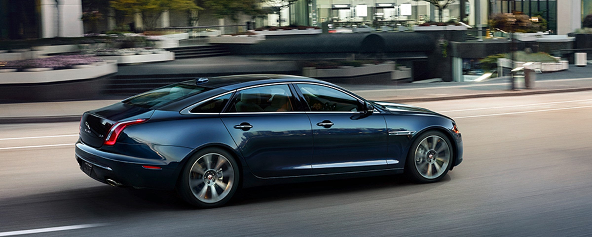 Jaguar_XJ_indiGO