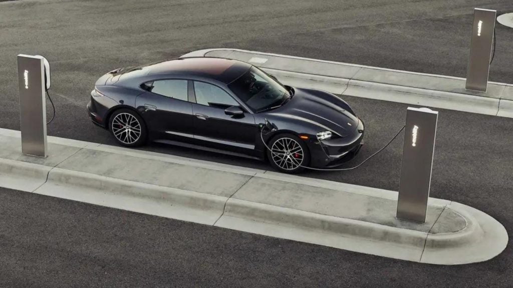 2022 electric vehicle porsche taycan