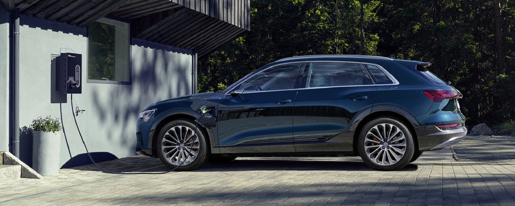 Audi E-Tron Amazon