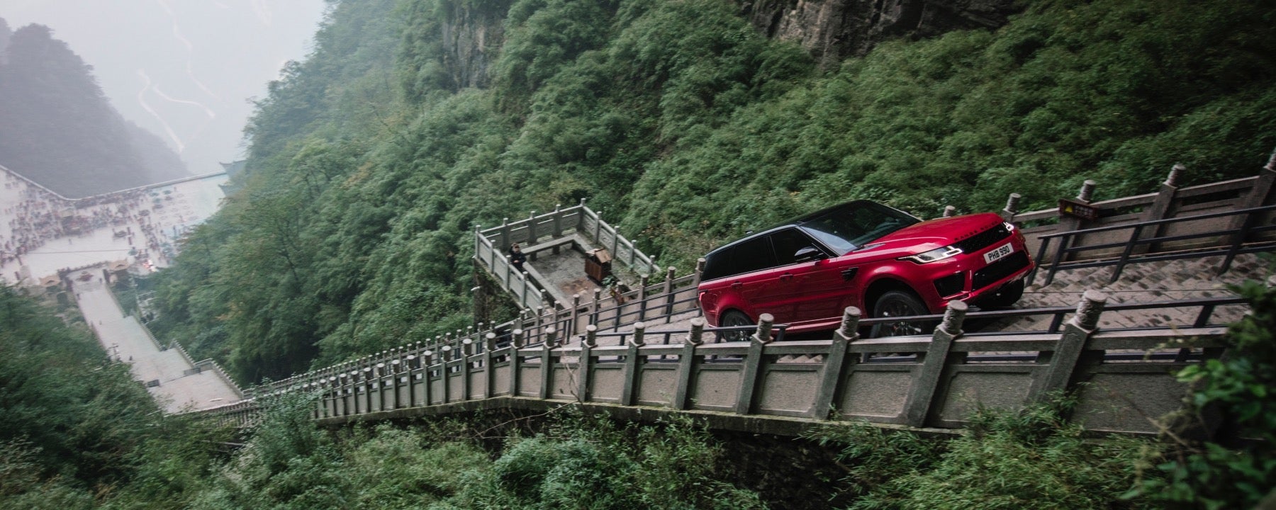Range Rover Climb