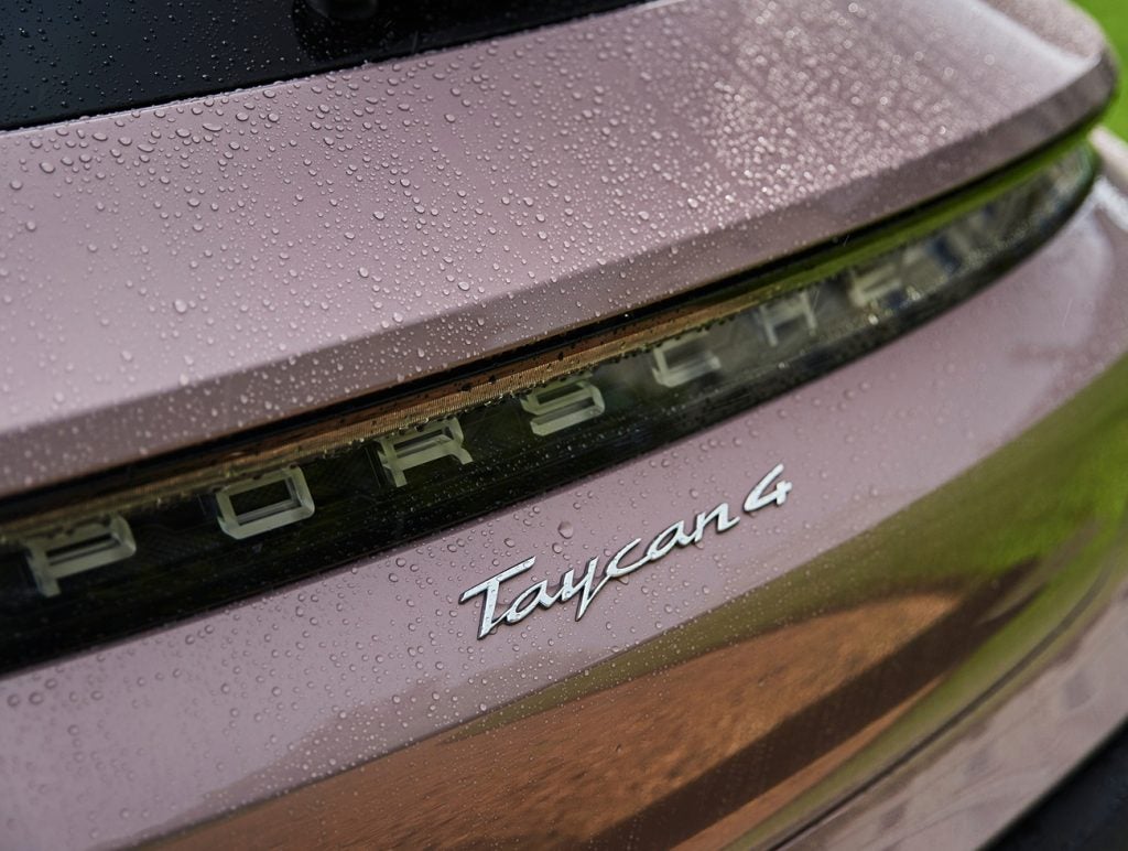 Porsche Taycan 4