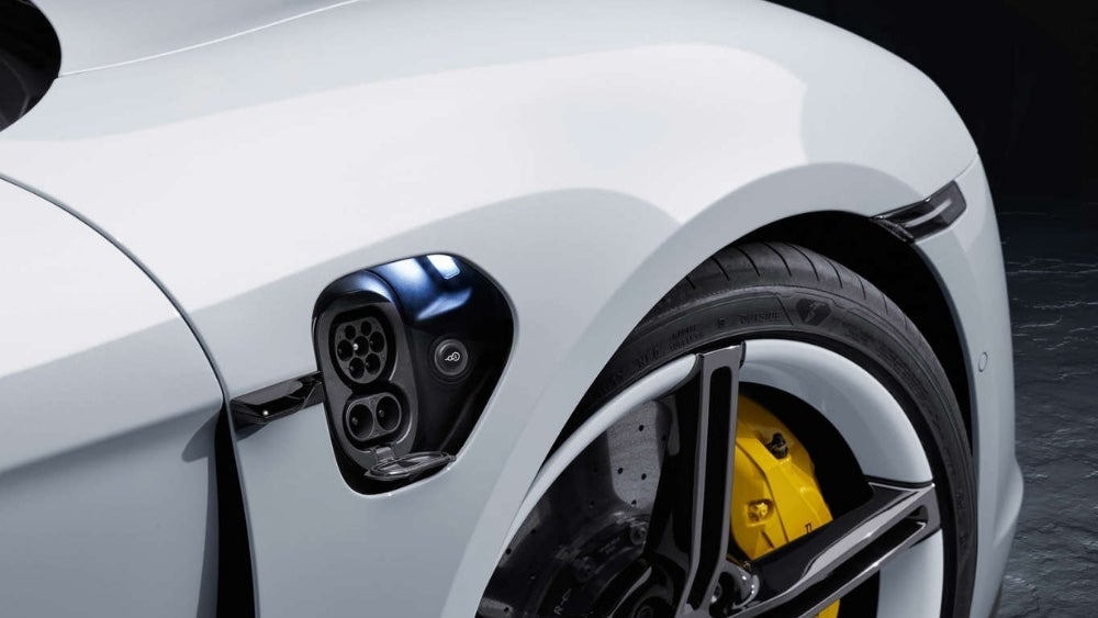Porsche Taycan Connection
