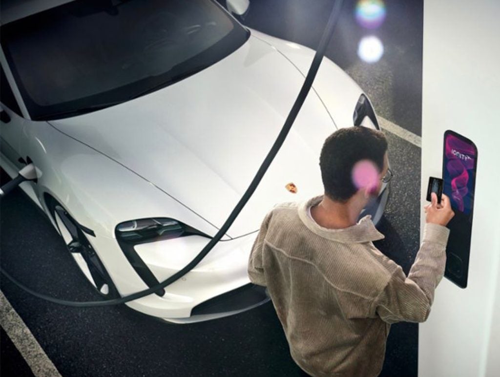 Porsche Connect services
