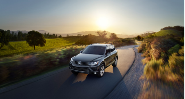 2017 Volkswagen Touareg in Peoria