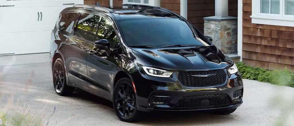 Chrysler, Chrysler hybrid vehicles, hybrid Chrysler cars, Chrysler plug-in hybrid, Chrysler Pacifica hybrid, Chrysler hybrid SUV, Chrysler Pacifica plug-in hybrid review, Chrysler hybrid lineup