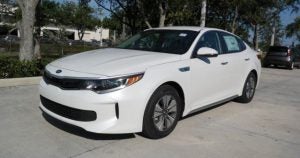 White 2017 Kia Optima Hybrid | Gunther Kia