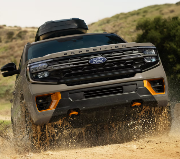 Green 2027 Ford Expedition Tremor