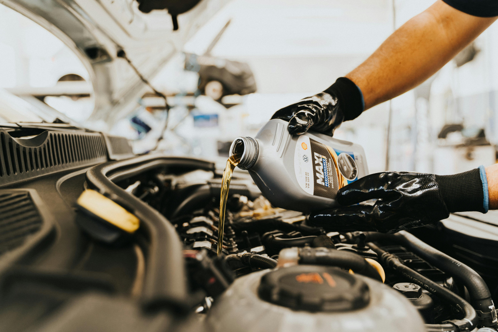 Technician performing Oil Change in Carmel, NY