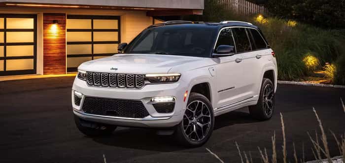 white jeep grand cherokee