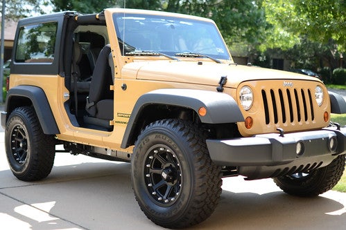 Manual vs Automatic Transmission in Jeep Wrangler
