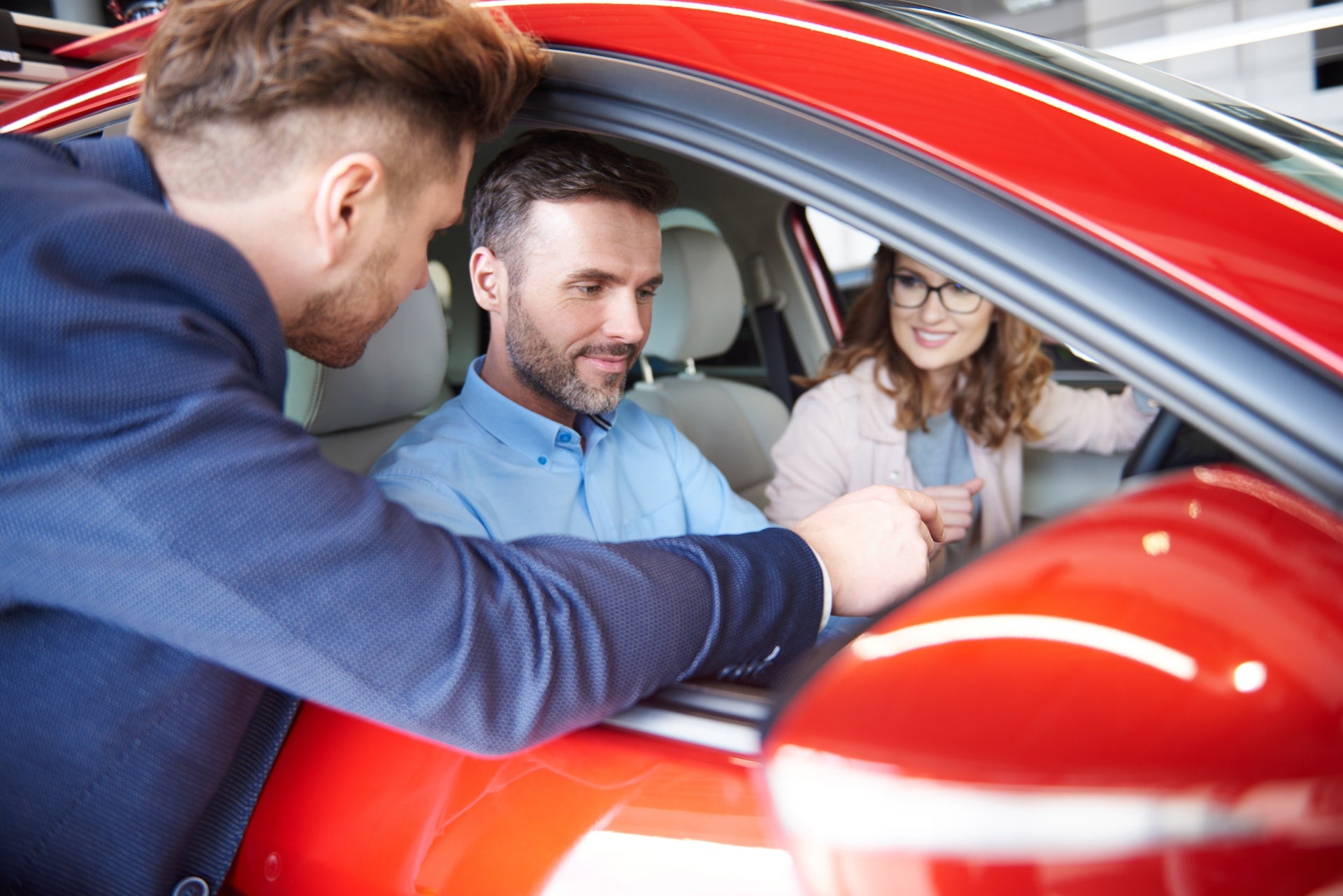 customers at ford dealership