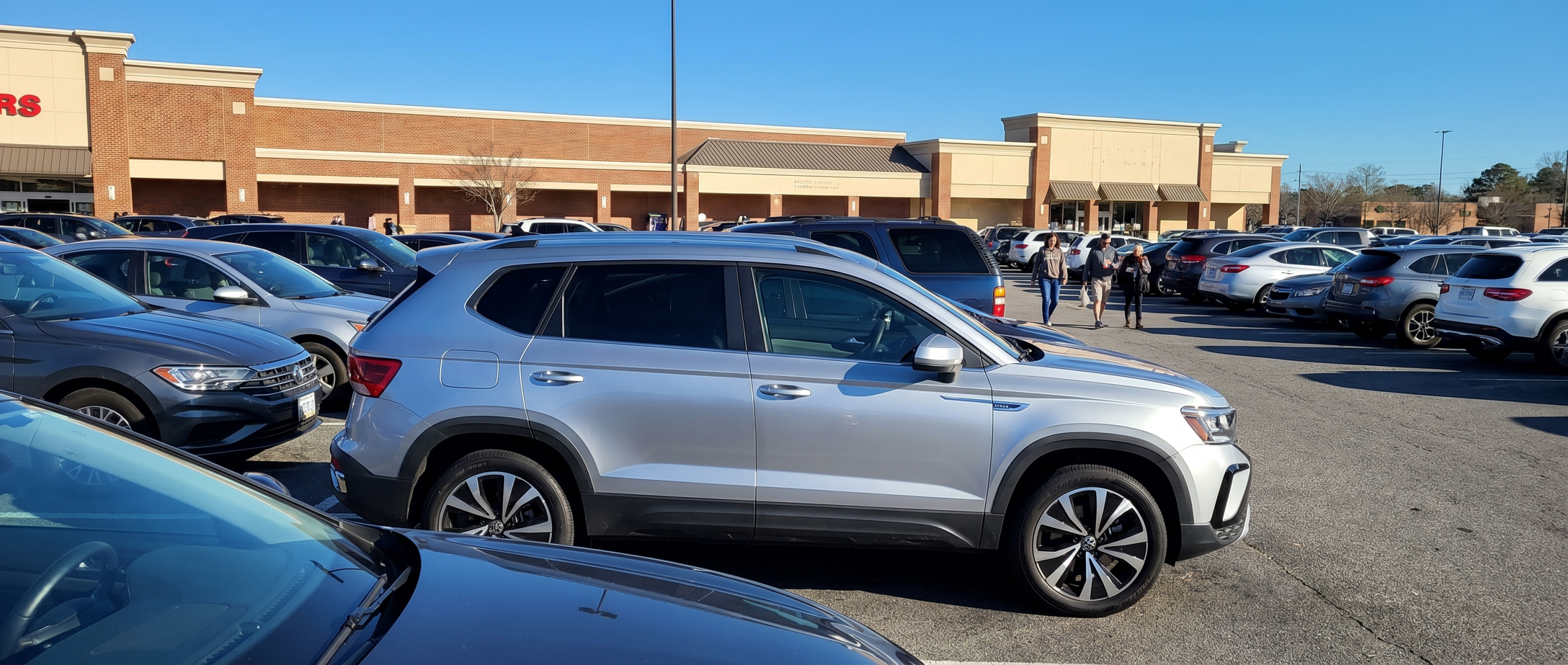 Volkswagen Taos parked near Soncy Road shopping center in Amarillo, TX