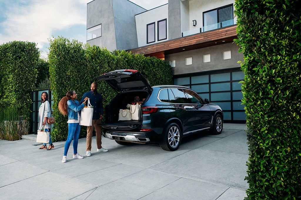 SuburbanFam_Exterior02_12412