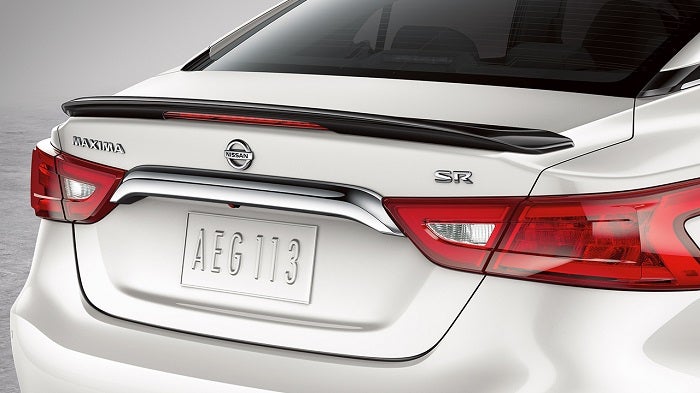 2017-Nissan-Maxima-Sport-Spoiler