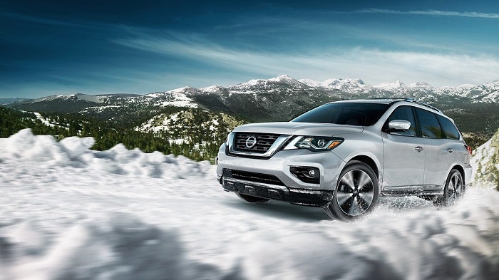 2017-Nissan-Pathfinder-Platinum-4WD