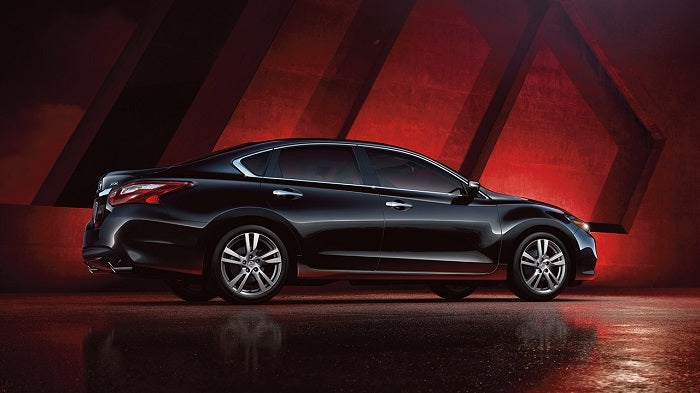 2017-nissan-altima-super-black