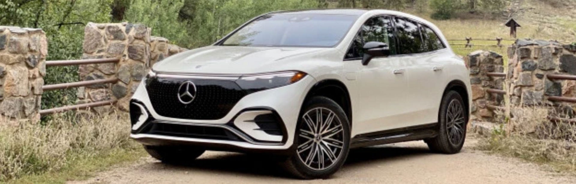 2023-Mercedes-Benz-EQS-SUV