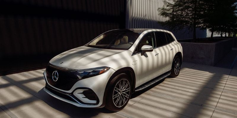  2023 Mercedes-Benz EQS SUV performance
