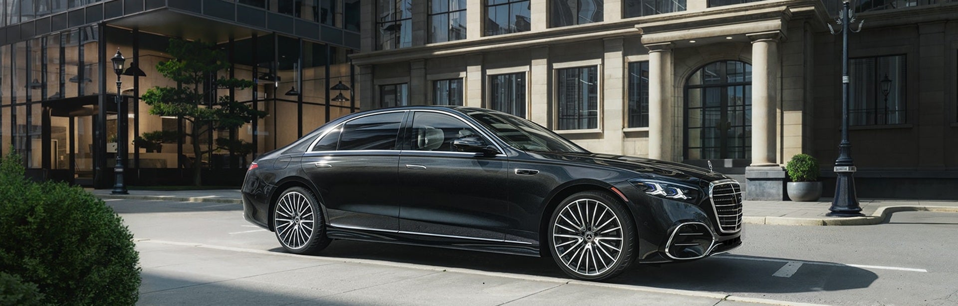 2027-S580-SEDAN-GAL-13-DR