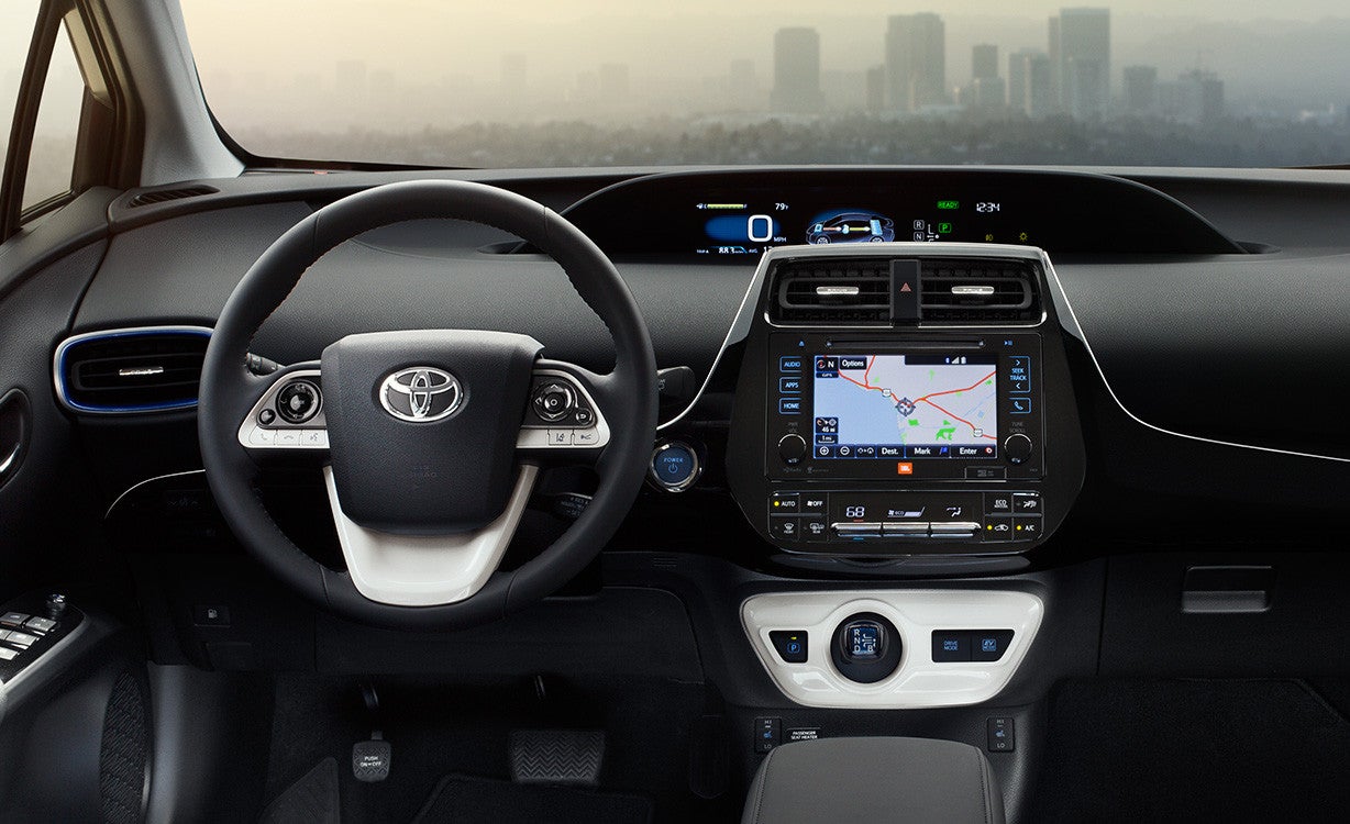 2016-toyota-prius-interior