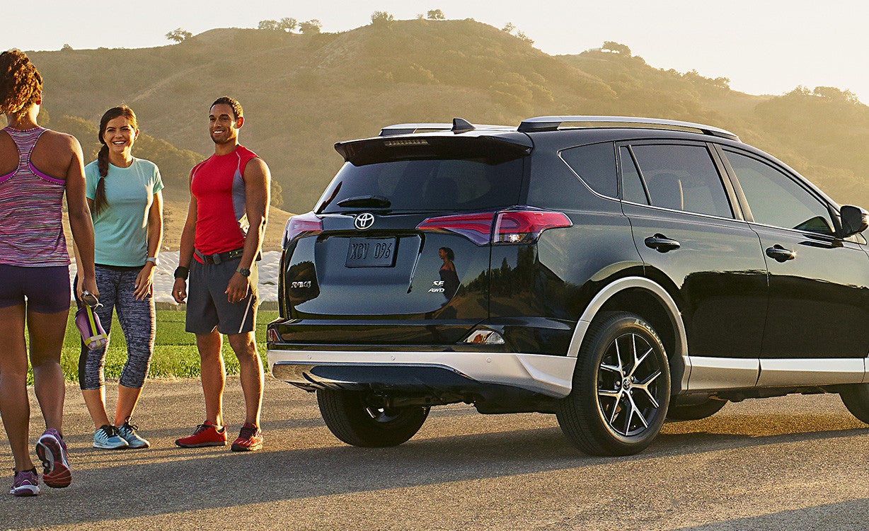 2016-toyota-rav4-exterior