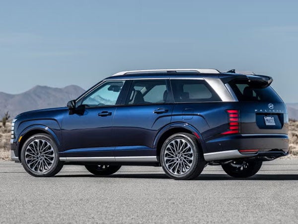 2027 Hyundai Palisade Rear Angle