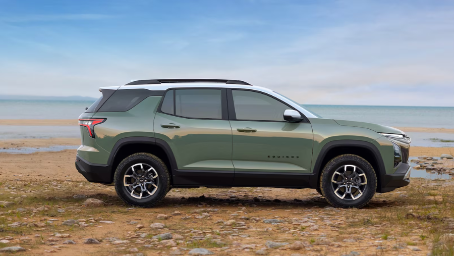 green and white 2025 Chevy Equinox