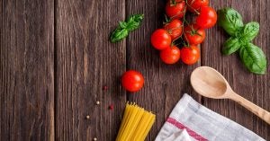 pasta tomatoes and basil