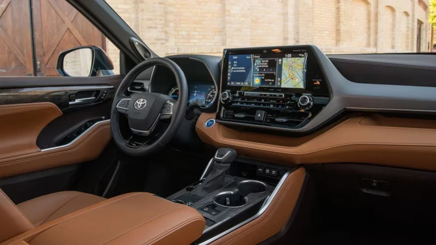 2024 Toyota Highlander Interior