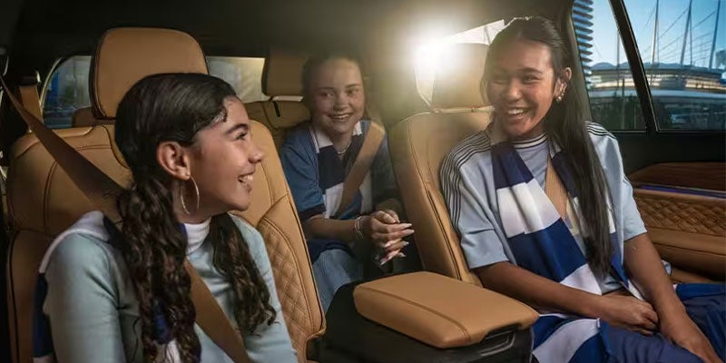 Family riding in a 2025 Jeep Grand Cherokee L in Enumclaw, WA