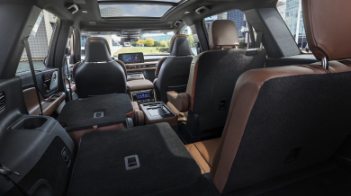 PowerFold third-row seat