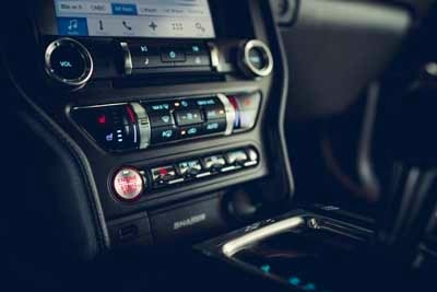Ford Mustang Interior Technology 