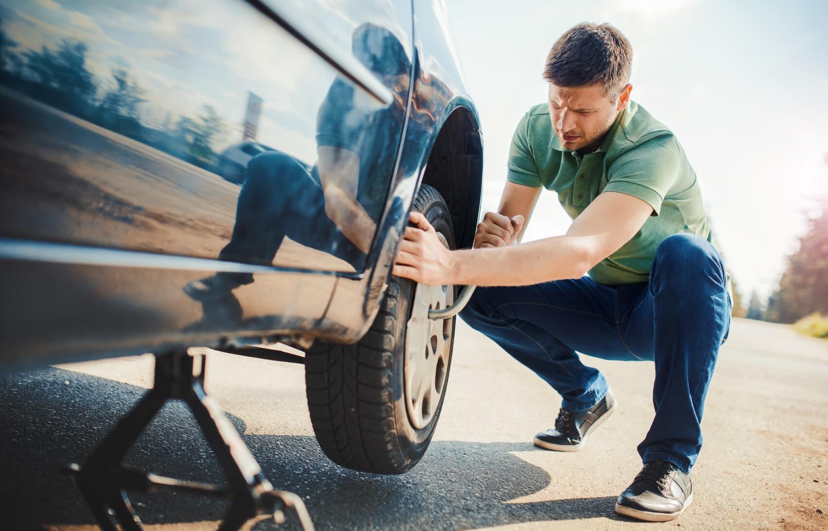 Steps to Changing a Tire