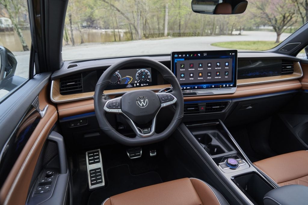 2026 VW Tiguan Interior Dash Detail