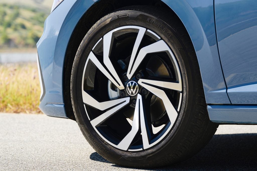 The Dependable And Adaptable Front Wheel of The Fabulous Jetta Model