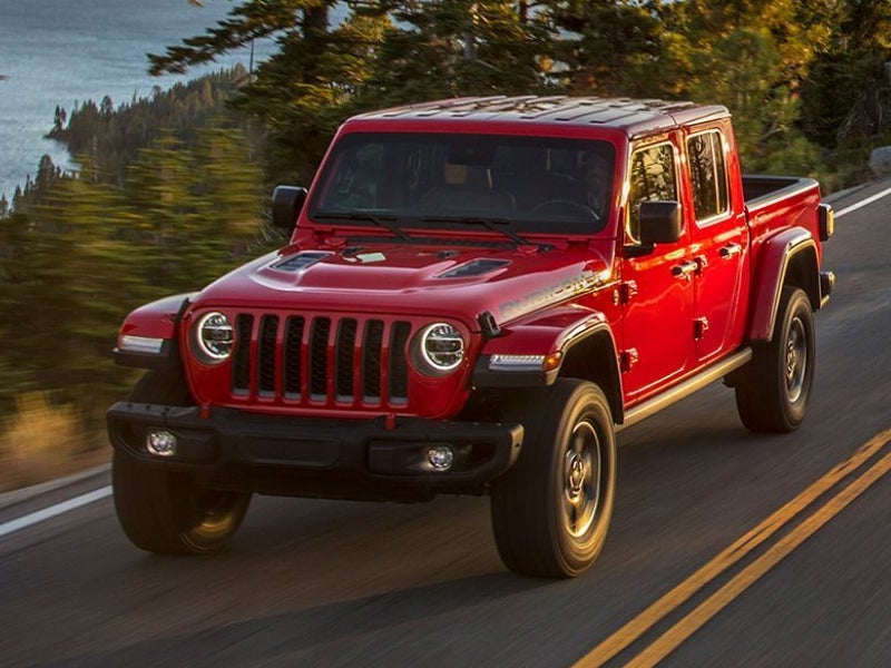 A 2021 Jeep Gladiator is your new off-road pickup near Salina KS