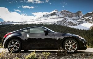 black nissan 370z