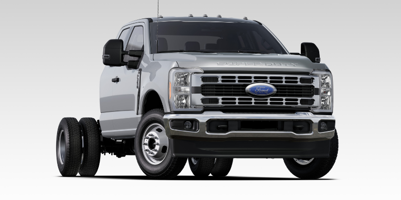 Silver Ford F-350 Super Duty (1)