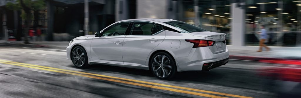 How Much Does a Nissan Altima Cost