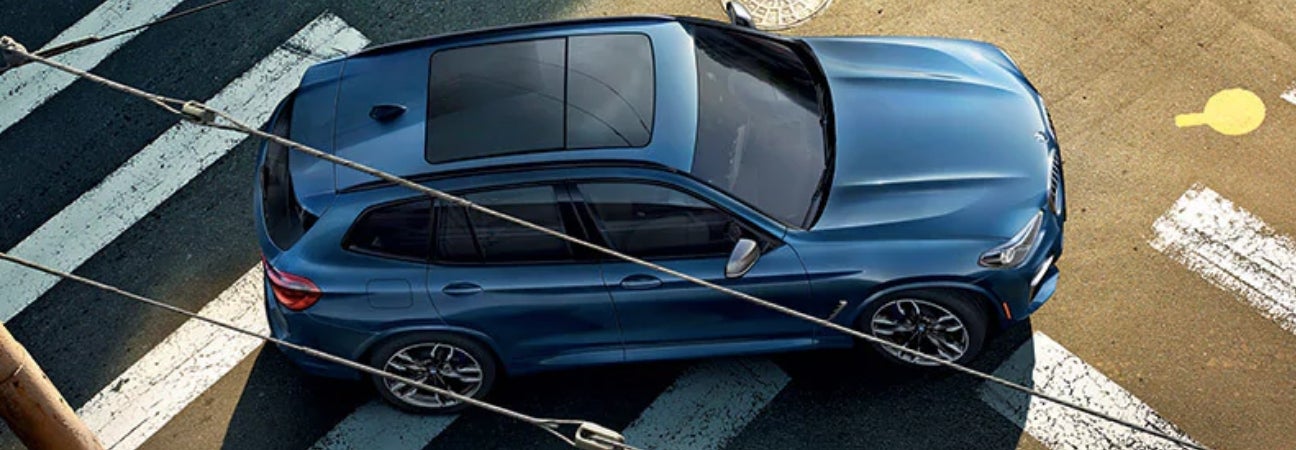 2019 BMW X3 turning a corner birds eye view