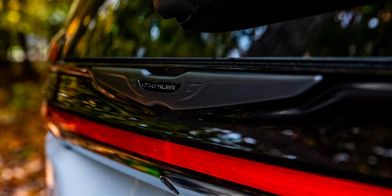 2025 chrysler pacifica safety features