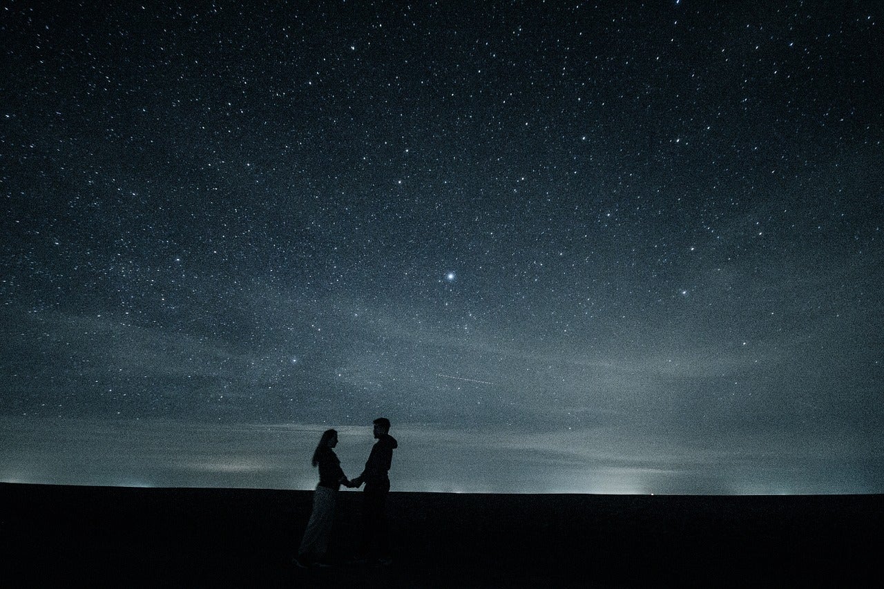 couple-1375125_1280