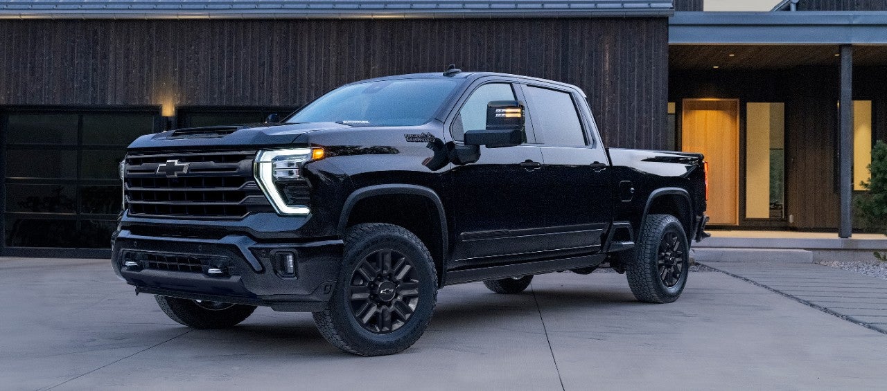 24_silverado_hd_high_country_midnight_edition High Country Midnight Edition